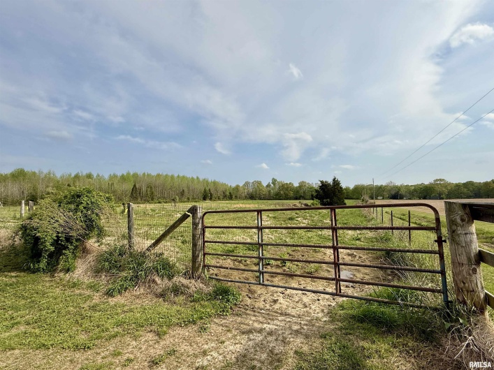 8806 Unionville Road, Brookport, Illinois 62910, 3 Bedrooms Bedrooms, 0 ,1 BathroomBathrooms,Residential,For Sale,Unionville,0,RMAEB457599