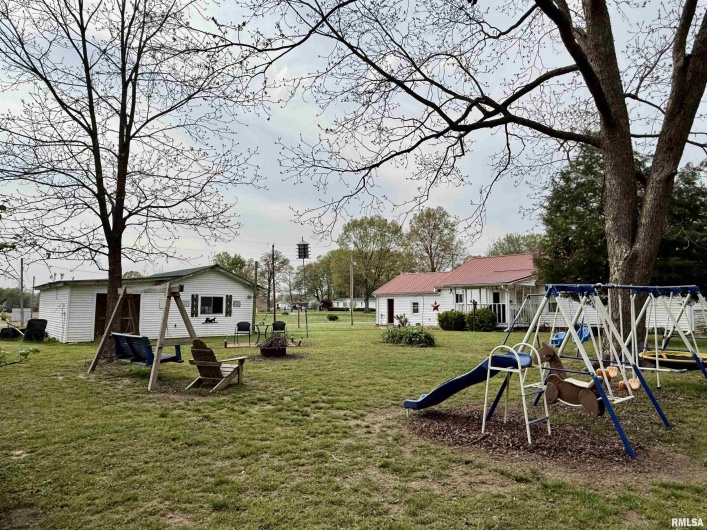 8806 Unionville Road, Brookport, Illinois 62910, 3 Bedrooms Bedrooms, 0 ,1 BathroomBathrooms,Residential,For Sale,Unionville,0,RMAEB457599