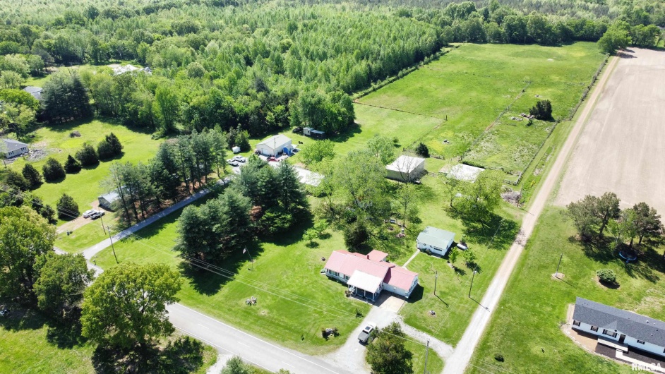 8806 Unionville Road, Brookport, Illinois 62910, 3 Bedrooms Bedrooms, 0 ,1 BathroomBathrooms,Residential,For Sale,Unionville,0,RMAEB457599