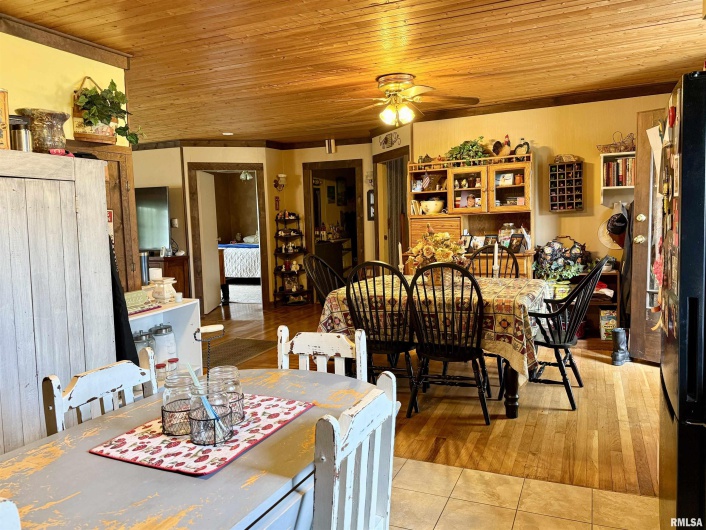 8806 Unionville Road, Brookport, Illinois 62910, 3 Bedrooms Bedrooms, 0 ,1 BathroomBathrooms,Residential,For Sale,Unionville,0,RMAEB457599