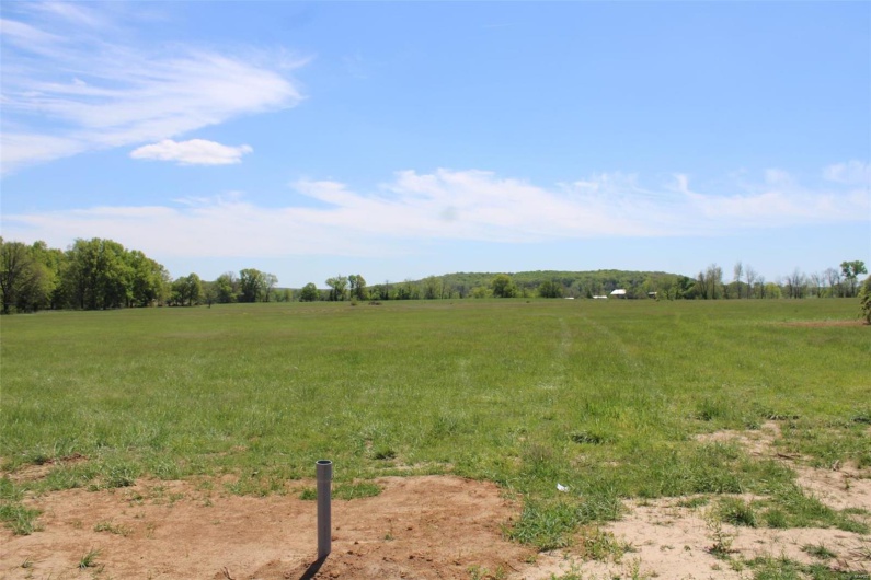833 Barclay Drive, Farmington, Missouri 63640, 3 Bedrooms Bedrooms, 7 Rooms Rooms,2 BathroomsBathrooms,Residential,For Sale,Barclay,MAR24022421