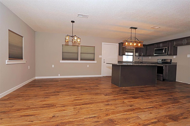 7517 Us Highway 61, Jackson, Missouri 63755, 3 Bedrooms Bedrooms, 8 Rooms Rooms,2 BathroomsBathrooms,Residential,For Sale,Us Highway 61,MAR25024933