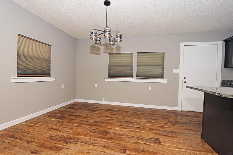 7517 Us Highway 61, Jackson, Missouri 63755, 3 Bedrooms Bedrooms, 8 Rooms Rooms,2 BathroomsBathrooms,Residential,For Sale,Us Highway 61,MAR25024933