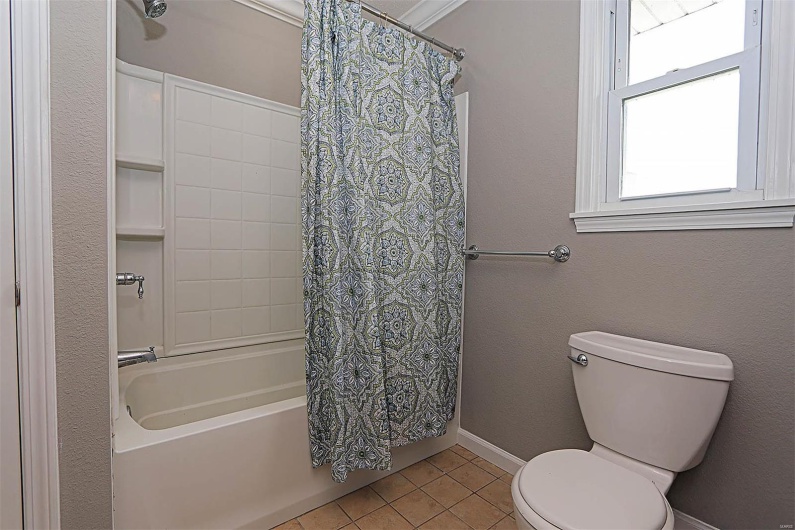 7517 Us Highway 61, Jackson, Missouri 63755, 3 Bedrooms Bedrooms, 8 Rooms Rooms,2 BathroomsBathrooms,Residential,For Sale,Us Highway 61,MAR25024933