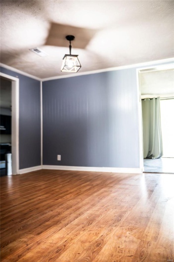 608 Commercial Street, Kennett, Missouri 63857, 3 Bedrooms Bedrooms, 8 Rooms Rooms,2 BathroomsBathrooms,Residential,For Sale,Commercial,MAR25024980