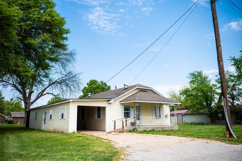 608 Commercial Street, Kennett, Missouri 63857, 3 Bedrooms Bedrooms, 8 Rooms Rooms,2 BathroomsBathrooms,Residential,For Sale,Commercial,MAR25024980