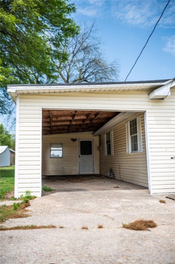 608 Commercial Street, Kennett, Missouri 63857, 3 Bedrooms Bedrooms, 8 Rooms Rooms,2 BathroomsBathrooms,Residential,For Sale,Commercial,MAR25024980