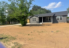 110 Lynn Drive, Sikeston, Missouri 63801, 3 Bedrooms Bedrooms, ,2 BathroomsBathrooms,Residential,For Sale,Lynn,MAR25024905