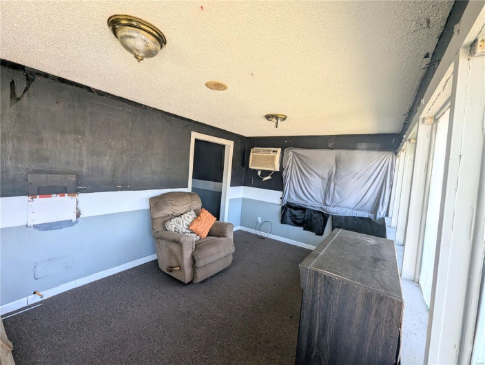 401 Grand Avenue, Campbell, Missouri 63933, 1 Bedroom Bedrooms, 2 Rooms Rooms,1 BathroomBathrooms,Residential,For Sale,Grand,MAR25024883