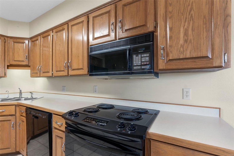 2226 Bent Creek Drive, Jackson, Missouri 63755, 3 Bedrooms Bedrooms, 7 Rooms Rooms,3 BathroomsBathrooms,Residential,For Sale,Bent Creek,MAR25023327