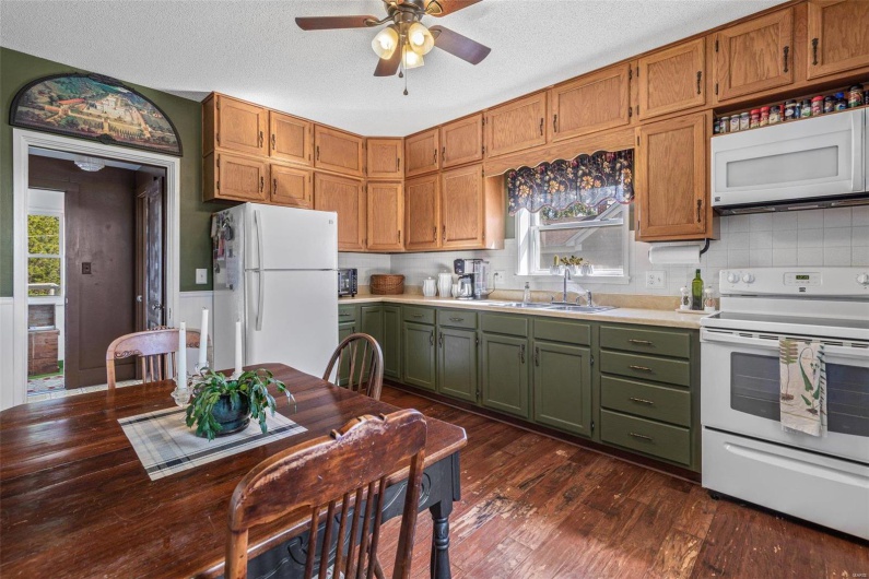 94 Jersey Ln, Bloomsdale, Missouri 63627, 3 Bedrooms Bedrooms, 6 Rooms Rooms,2 BathroomsBathrooms,Residential,For Sale,Jersey Ln,MAR24067101