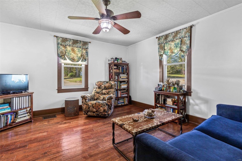 94 Jersey Ln, Bloomsdale, Missouri 63627, 3 Bedrooms Bedrooms, 6 Rooms Rooms,2 BathroomsBathrooms,Residential,For Sale,Jersey Ln,MAR24067101