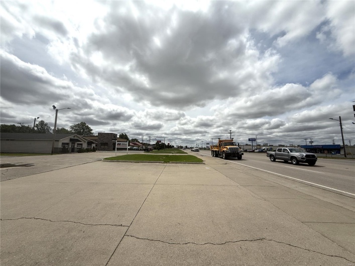 310 Independence Avenue, Kennett, Missouri 63857, ,Commercial Sale,For Sale,Independence,MAR25021406