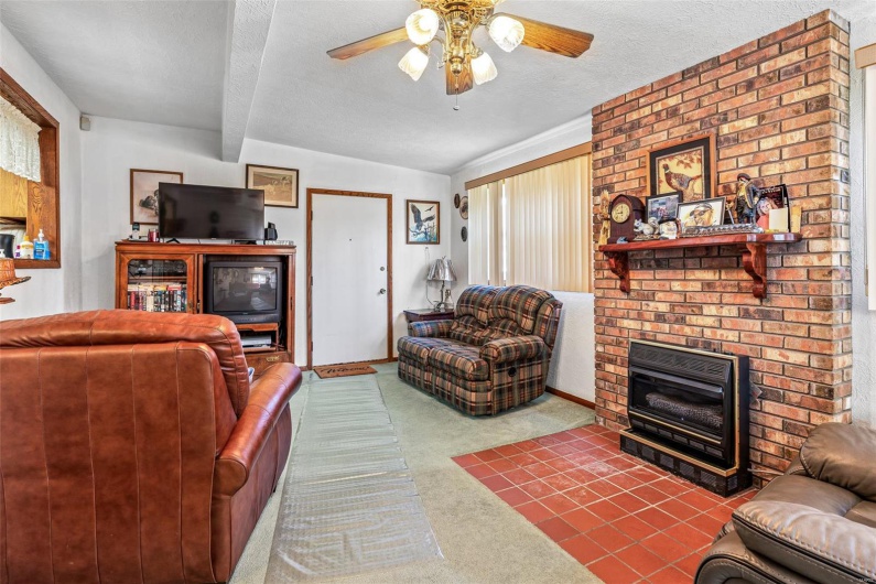 4648 Hillsboro Road, Farmington, Missouri 63640, 3 Bedrooms Bedrooms, 9 Rooms Rooms,2 BathroomsBathrooms,Residential,For Sale,Hillsboro,MAR25021088