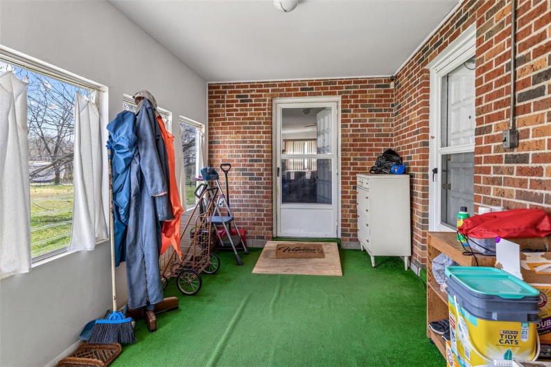4648 Hillsboro Road, Farmington, Missouri 63640, 3 Bedrooms Bedrooms, 9 Rooms Rooms,2 BathroomsBathrooms,Residential,For Sale,Hillsboro,MAR25021088