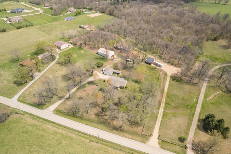 4648 Hillsboro Road, Farmington, Missouri 63640, 3 Bedrooms Bedrooms, 9 Rooms Rooms,2 BathroomsBathrooms,Residential,For Sale,Hillsboro,MAR25021088