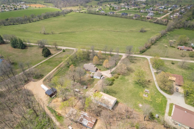 4648 Hillsboro Road, Farmington, Missouri 63640, 3 Bedrooms Bedrooms, 9 Rooms Rooms,2 BathroomsBathrooms,Residential,For Sale,Hillsboro,MAR25021088