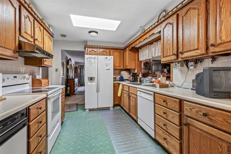 4648 Hillsboro Road, Farmington, Missouri 63640, 3 Bedrooms Bedrooms, 9 Rooms Rooms,2 BathroomsBathrooms,Residential,For Sale,Hillsboro,MAR25021088