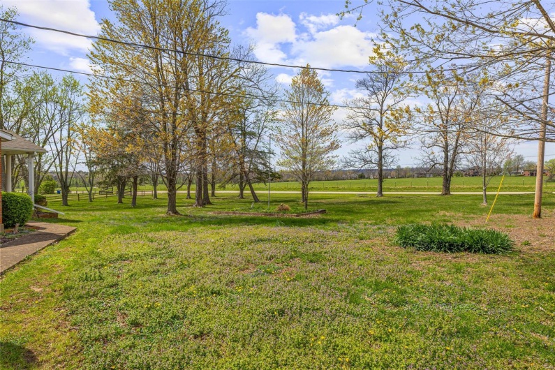 4648 Hillsboro Road, Farmington, Missouri 63640, 3 Bedrooms Bedrooms, 9 Rooms Rooms,2 BathroomsBathrooms,Residential,For Sale,Hillsboro,MAR25021088
