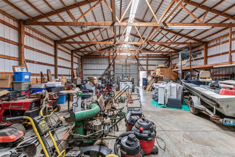 4648 Hillsboro Road, Farmington, Missouri 63640, 3 Bedrooms Bedrooms, 9 Rooms Rooms,2 BathroomsBathrooms,Residential,For Sale,Hillsboro,MAR25021088