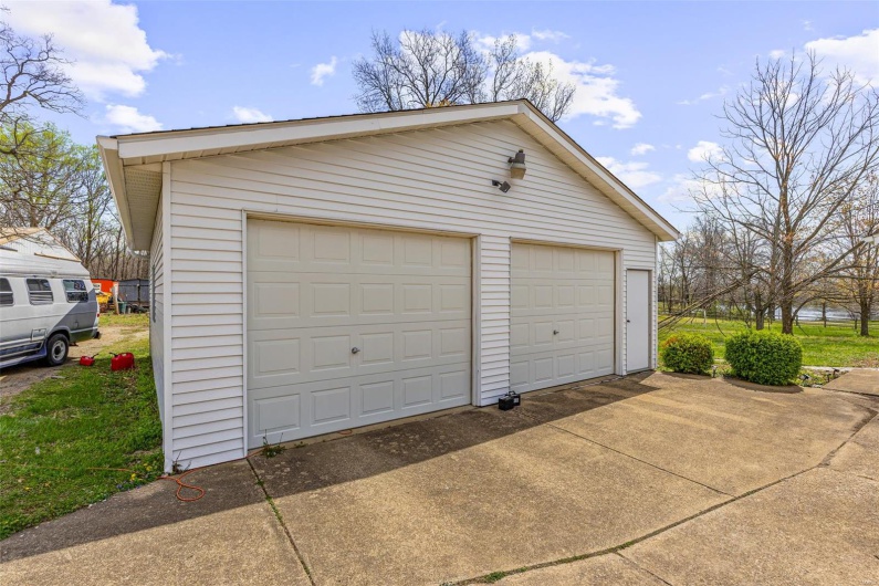 4648 Hillsboro Road, Farmington, Missouri 63640, 3 Bedrooms Bedrooms, 9 Rooms Rooms,2 BathroomsBathrooms,Residential,For Sale,Hillsboro,MAR25021088