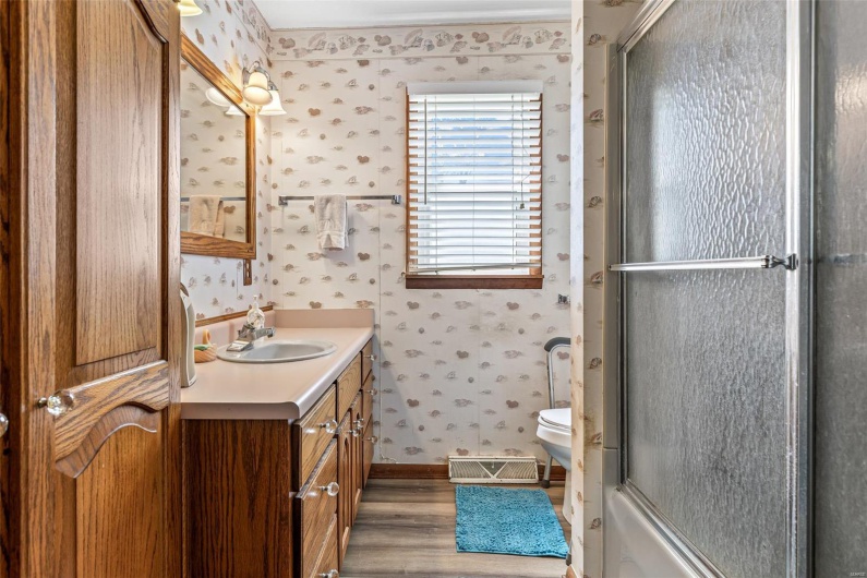 4648 Hillsboro Road, Farmington, Missouri 63640, 3 Bedrooms Bedrooms, 9 Rooms Rooms,2 BathroomsBathrooms,Residential,For Sale,Hillsboro,MAR25021088