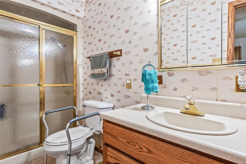 4648 Hillsboro Road, Farmington, Missouri 63640, 3 Bedrooms Bedrooms, 9 Rooms Rooms,2 BathroomsBathrooms,Residential,For Sale,Hillsboro,MAR25021088