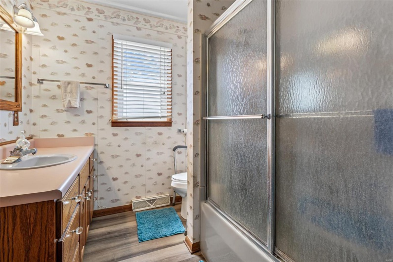 4648 Hillsboro Road, Farmington, Missouri 63640, 3 Bedrooms Bedrooms, 9 Rooms Rooms,2 BathroomsBathrooms,Residential,For Sale,Hillsboro,MAR25021088
