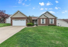 2600 Cobblestone Court, Cape Girardeau, Missouri 63701, 8 Bedrooms Bedrooms, 21 Rooms Rooms,5 BathroomsBathrooms,Residential,For Sale,Cobblestone,MAR25025201
