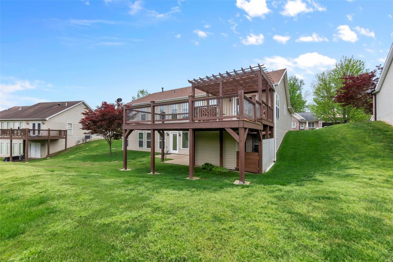 2600 Cobblestone Court, Cape Girardeau, Missouri 63701, 8 Bedrooms Bedrooms, 21 Rooms Rooms,5 BathroomsBathrooms,Residential,For Sale,Cobblestone,MAR25025201