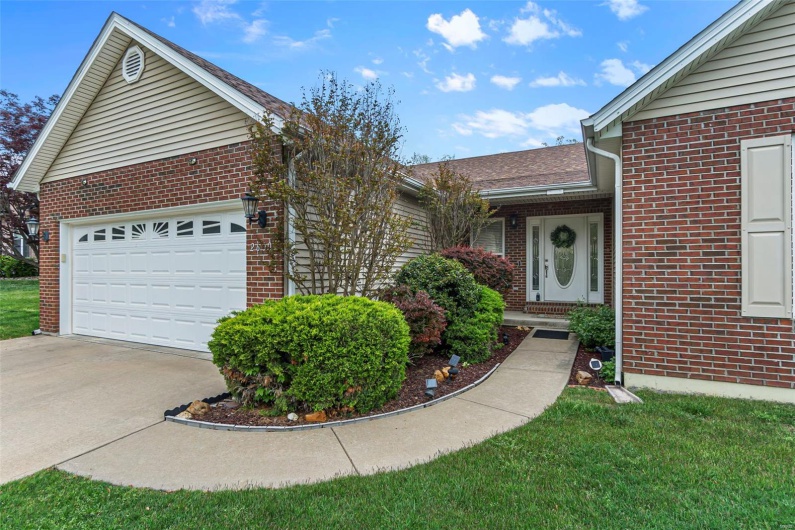 2600 Cobblestone Court, Cape Girardeau, Missouri 63701, 8 Bedrooms Bedrooms, 21 Rooms Rooms,5 BathroomsBathrooms,Residential,For Sale,Cobblestone,MAR25025201