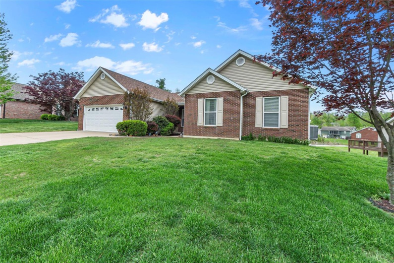 2600 Cobblestone Court, Cape Girardeau, Missouri 63701, 8 Bedrooms Bedrooms, 21 Rooms Rooms,5 BathroomsBathrooms,Residential,For Sale,Cobblestone,MAR25025201