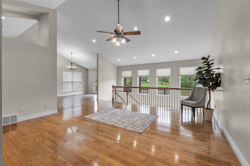 2600 Cobblestone Court, Cape Girardeau, Missouri 63701, 8 Bedrooms Bedrooms, 21 Rooms Rooms,5 BathroomsBathrooms,Residential,For Sale,Cobblestone,MAR25025201