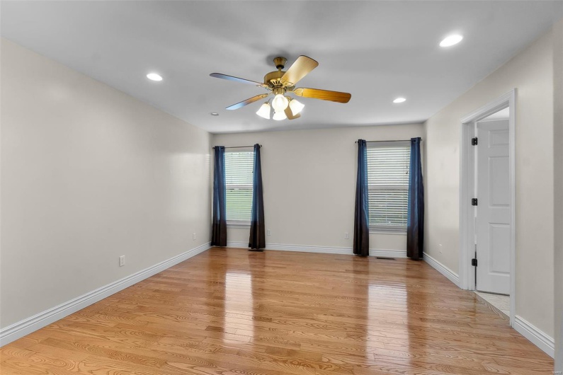 2600 Cobblestone Court, Cape Girardeau, Missouri 63701, 8 Bedrooms Bedrooms, 21 Rooms Rooms,5 BathroomsBathrooms,Residential,For Sale,Cobblestone,MAR25025201