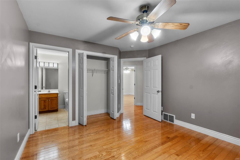 2600 Cobblestone Court, Cape Girardeau, Missouri 63701, 8 Bedrooms Bedrooms, 21 Rooms Rooms,5 BathroomsBathrooms,Residential,For Sale,Cobblestone,MAR25025201