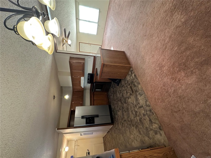 549 E Outer Rd, Sikeston, Missouri 63801, 3 Bedrooms Bedrooms, 8 Rooms Rooms,2 BathroomsBathrooms,Residential,For Sale,E Outer Rd,MAR25025282