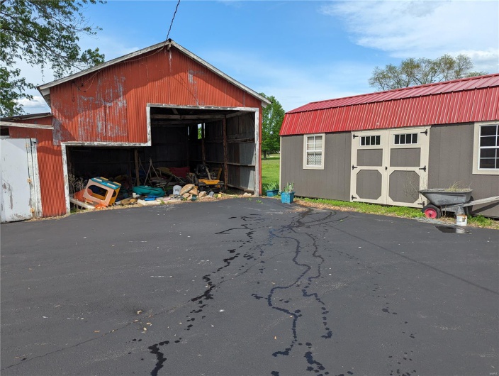 705 Burks Road, Farmington, Missouri 63640, 6 Rooms Rooms,Residential,For Sale,Burks,MAR25025271