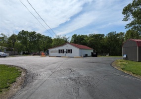 705 Burks Road, Farmington, Missouri 63640, 6 Rooms Rooms,Residential,For Sale,Burks,MAR25025271