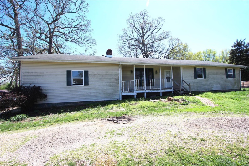 1730 Liberty Street, Farmington, Missouri 63640, 3 Bedrooms Bedrooms, 6 Rooms Rooms,2 BathroomsBathrooms,Residential,For Sale,Liberty,MAR25025379