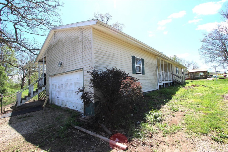 1730 Liberty Street, Farmington, Missouri 63640, 3 Bedrooms Bedrooms, 6 Rooms Rooms,2 BathroomsBathrooms,Residential,For Sale,Liberty,MAR25025379