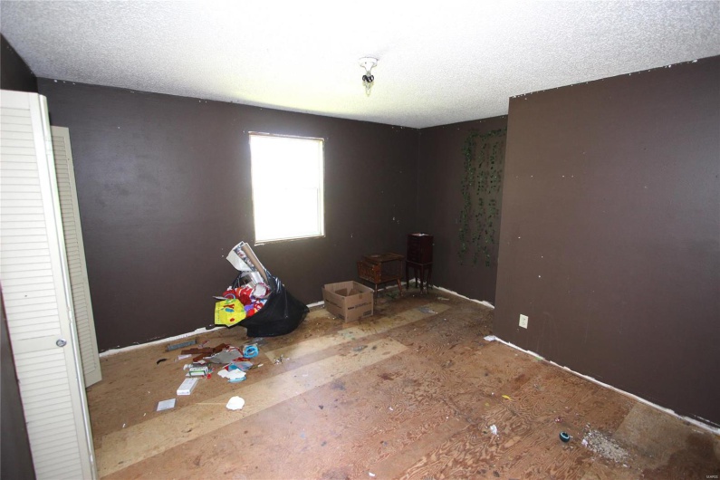 1730 Liberty Street, Farmington, Missouri 63640, 3 Bedrooms Bedrooms, 6 Rooms Rooms,2 BathroomsBathrooms,Residential,For Sale,Liberty,MAR25025379