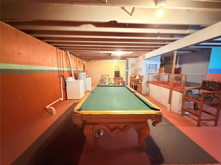 Rec room with washing machine and dryer and pool table