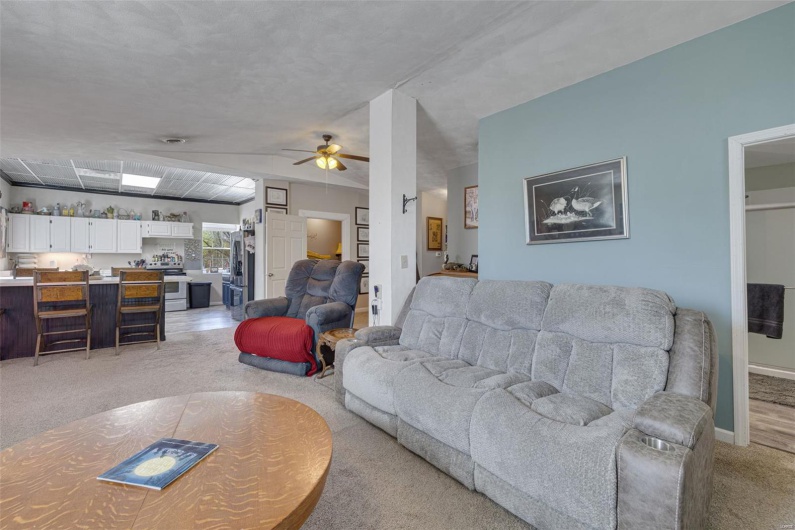 2nd Floor Living Room 