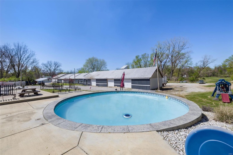305 Main Street, Ste Genevieve, Missouri 63670, 5 Bedrooms Bedrooms, 12 Rooms Rooms,3 BathroomsBathrooms,Residential,For Sale,Main,MAR25024965