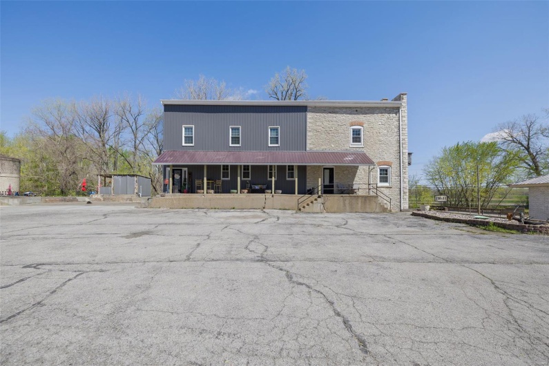 305 Main Street, Ste Genevieve, Missouri 63670, 5 Bedrooms Bedrooms, 12 Rooms Rooms,3 BathroomsBathrooms,Residential,For Sale,Main,MAR25024965