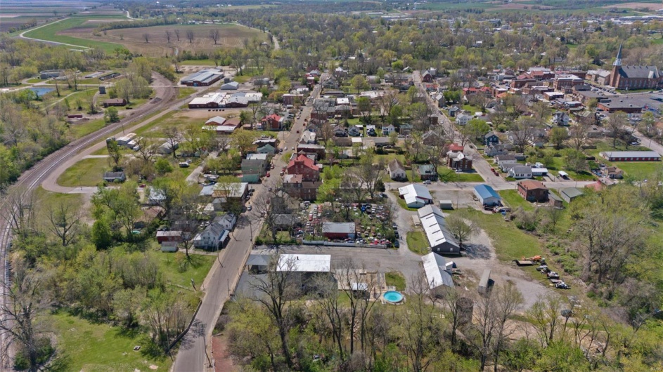305 Main Street, Ste Genevieve, Missouri 63670, 5 Bedrooms Bedrooms, 12 Rooms Rooms,3 BathroomsBathrooms,Residential,For Sale,Main,MAR25024965