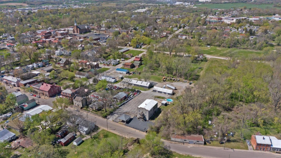 305 Main Street, Ste Genevieve, Missouri 63670, 5 Bedrooms Bedrooms, 12 Rooms Rooms,3 BathroomsBathrooms,Residential,For Sale,Main,MAR25024965