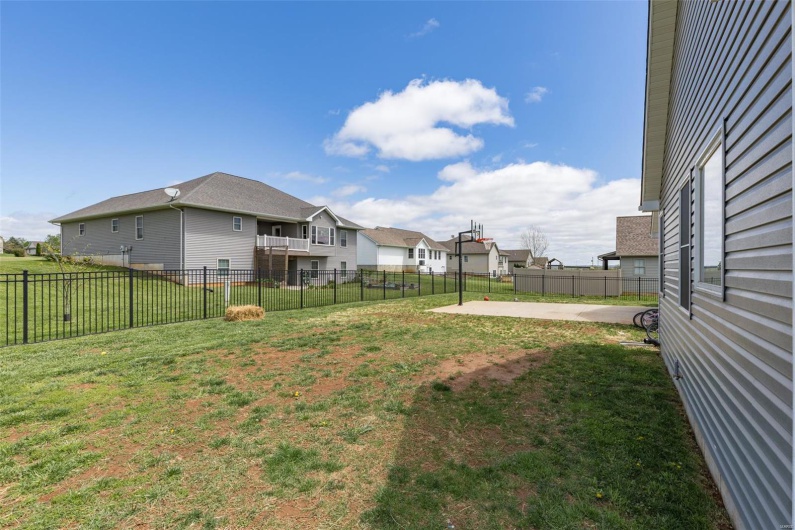 105 Shepherd Mountain Road, Farmington, Missouri 63640, 4 Bedrooms Bedrooms, 13 Rooms Rooms,3 BathroomsBathrooms,Residential,For Sale,Shepherd Mountain,MAR25024808