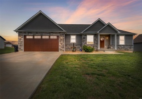 105 Shepherd Mountain Road, Farmington, Missouri 63640, 4 Bedrooms Bedrooms, 13 Rooms Rooms,3 BathroomsBathrooms,Residential,For Sale,Shepherd Mountain,MAR25024808