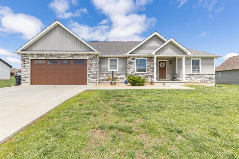 105 Shepherd Mountain Road, Farmington, Missouri 63640, 4 Bedrooms Bedrooms, 13 Rooms Rooms,3 BathroomsBathrooms,Residential,For Sale,Shepherd Mountain,MAR25024808
